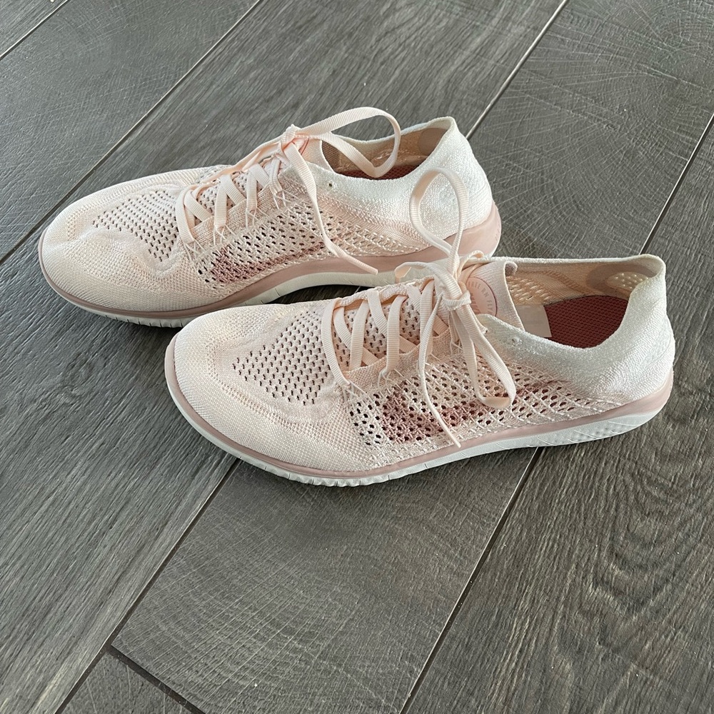 Nike Free RN Flyknit Sneakers